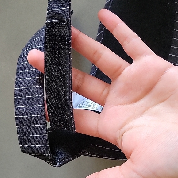 DISNEY Visor Hat - Picture 7 of 9